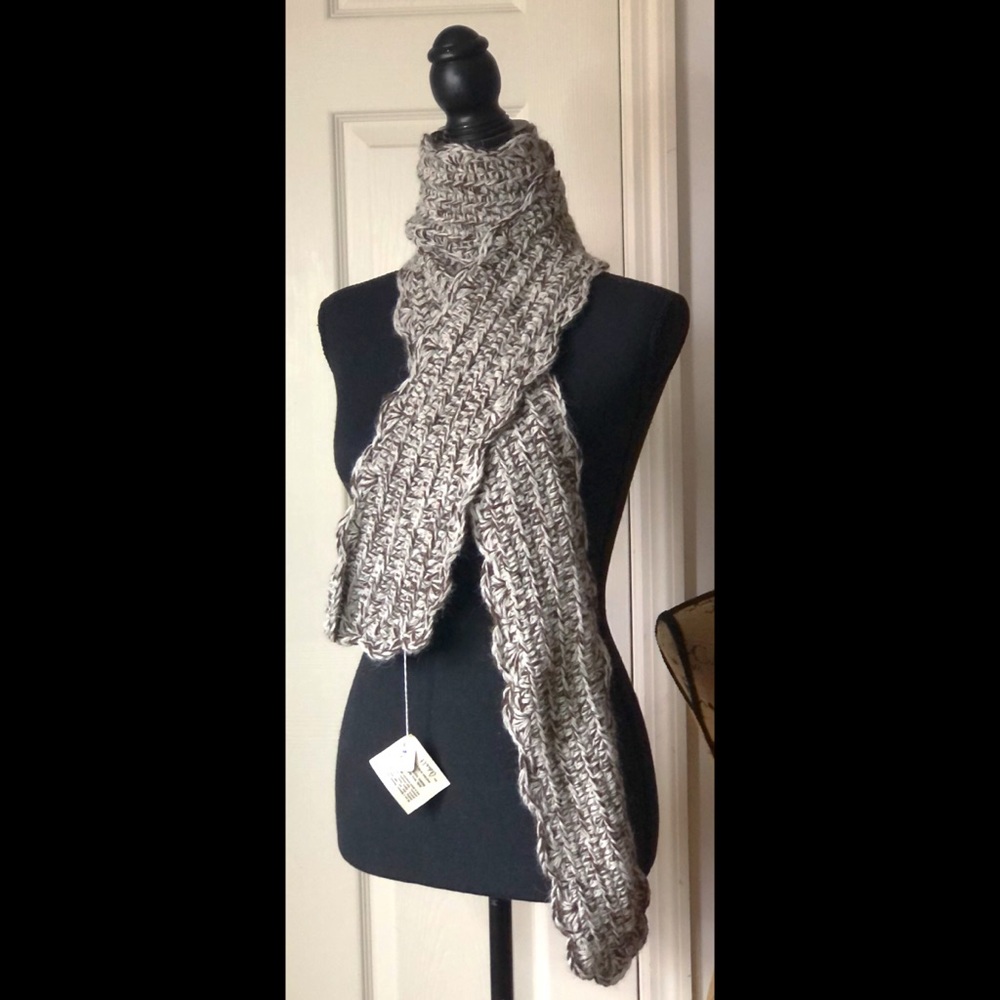 ✨ 100% Alpaca Scarf! New with Tags Handmade! A005